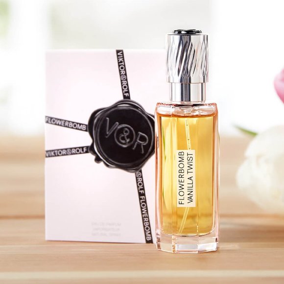 Viktor & Rolf Other - Viktor & Rolf Flowerbomb VanillaTwist Layering Oil